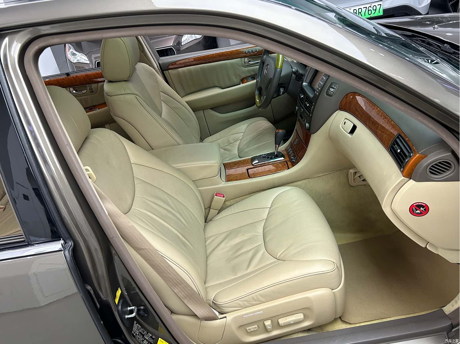 Lexus LS, 2006 11
