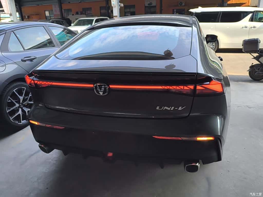Changan UNI-V, 2022 6