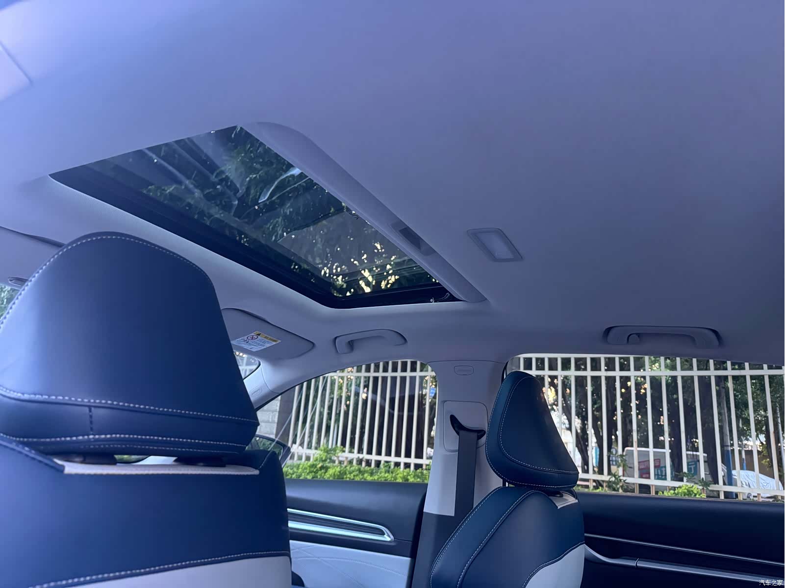 Geely Emgrand, 2022 13