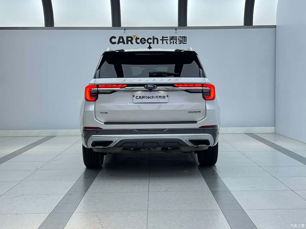 Ford Explorer, 2023 4