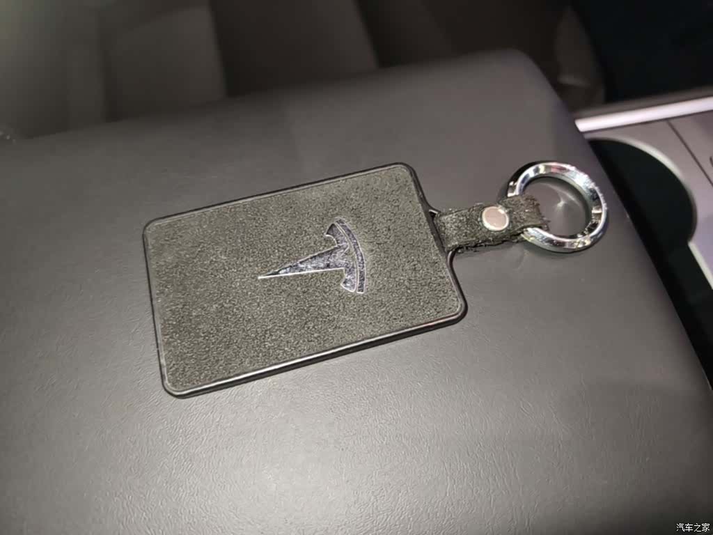 Tesla Model Y, 2023 9