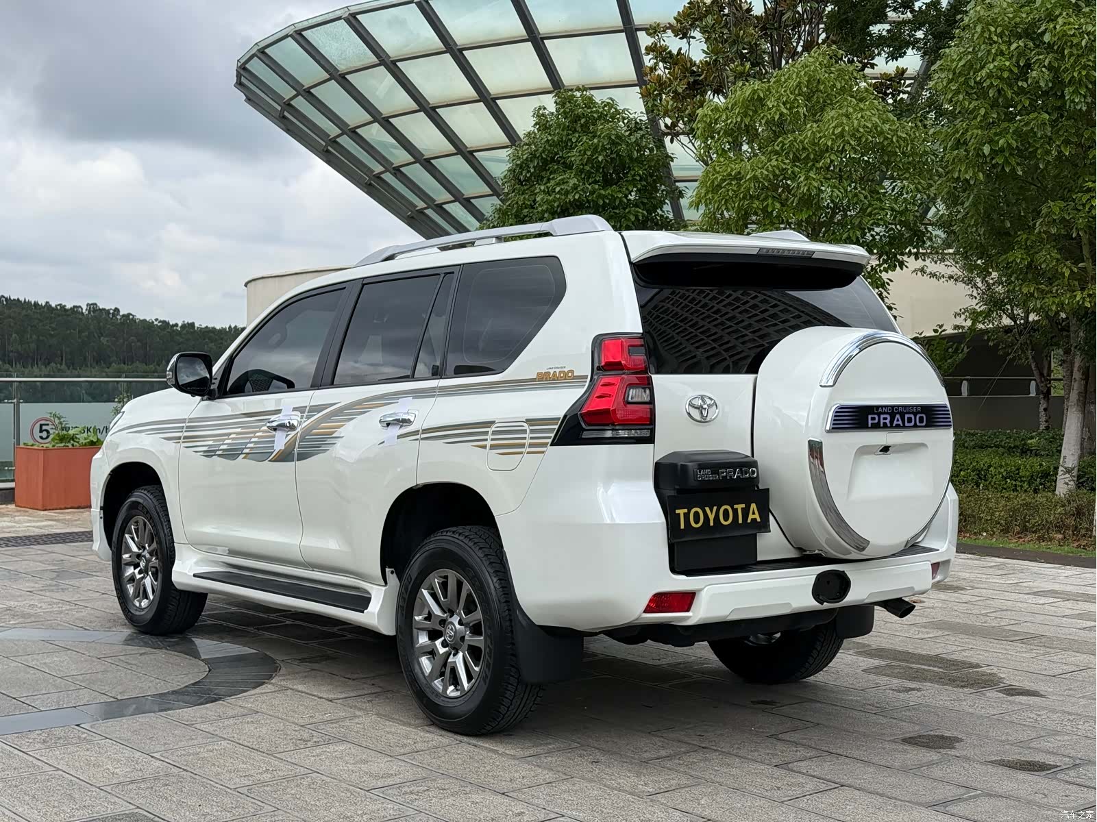 Toyota Prado, 2024 4
