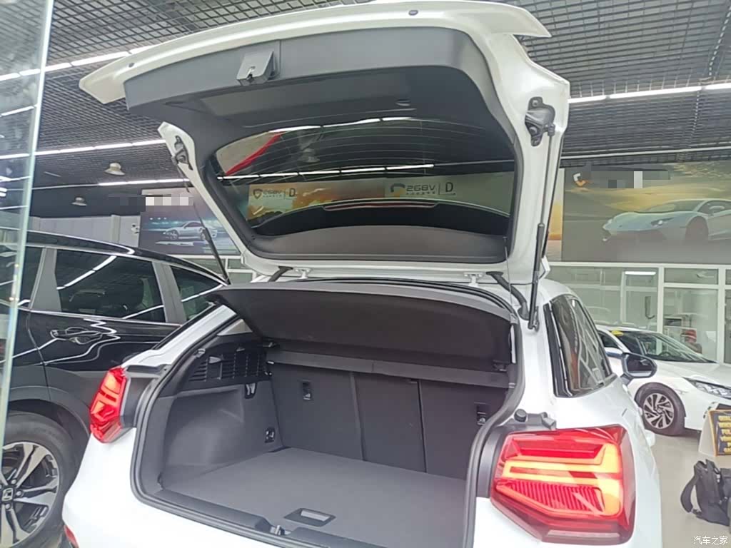 Audi Q2L, 2021 19