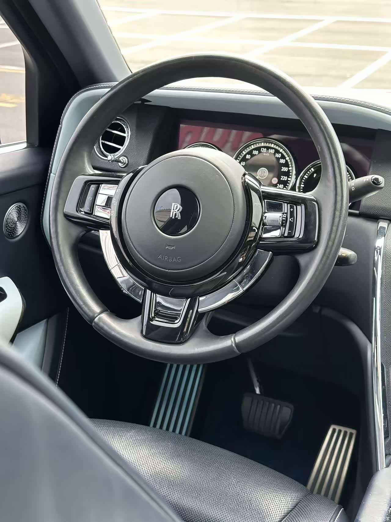 Rolls-Royce Cullinan, 2020 4
