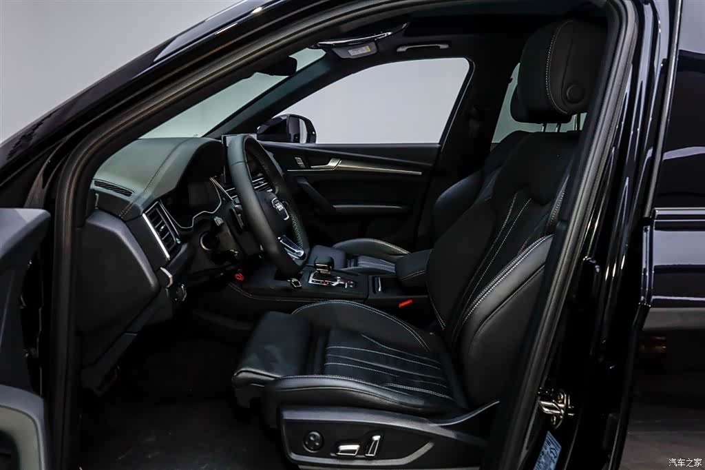 Audi Q5L, 2024 9