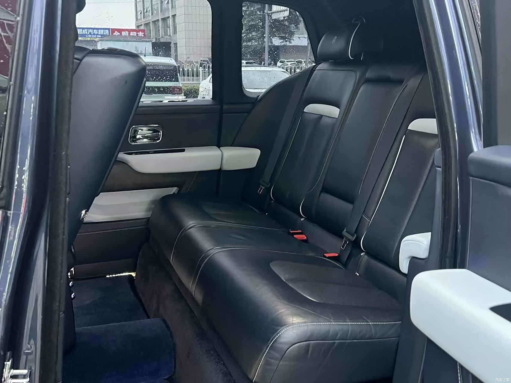 Rolls-Royce Cullinan, 2020 9