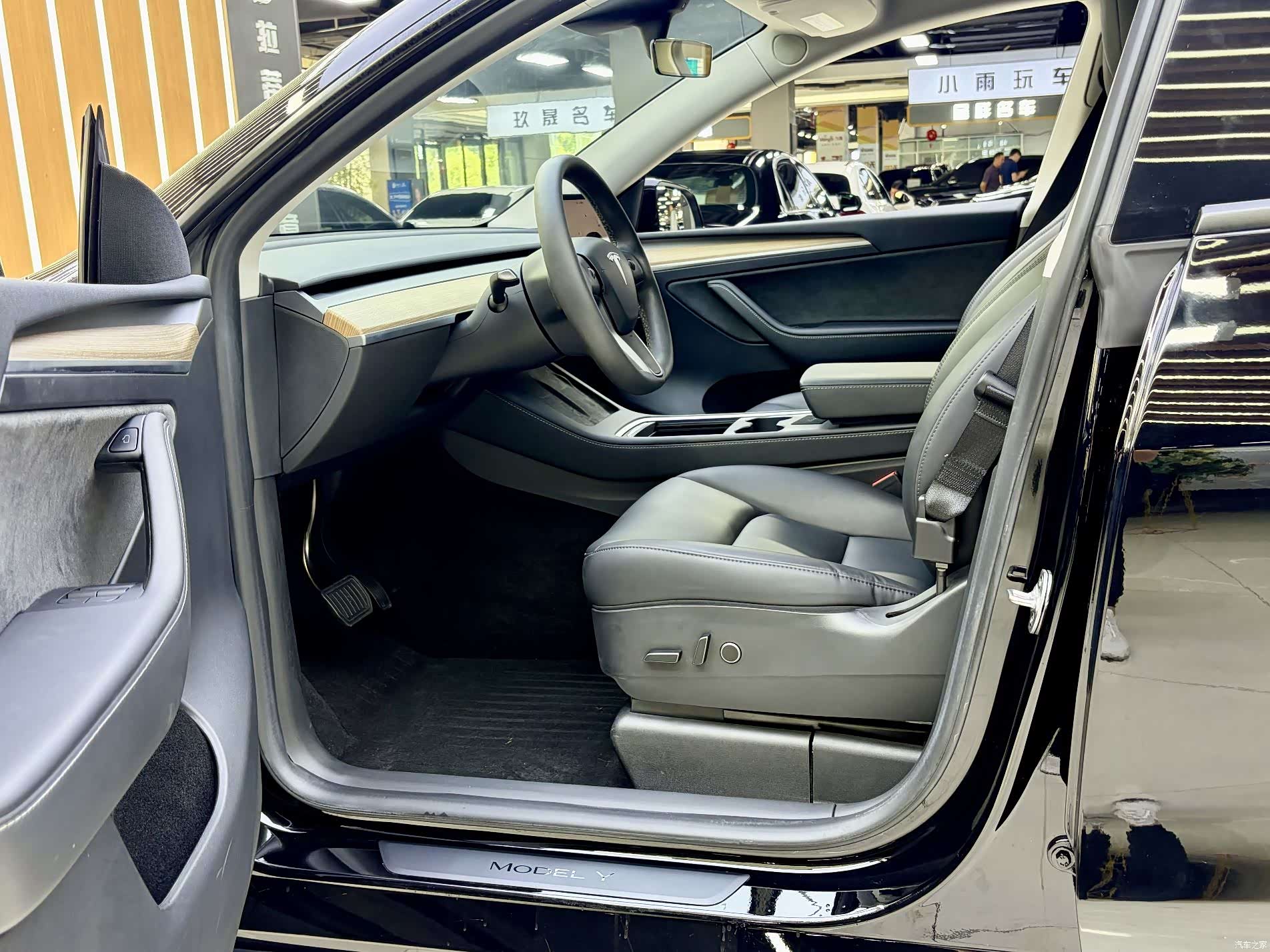 Tesla Model Y, 2022 7
