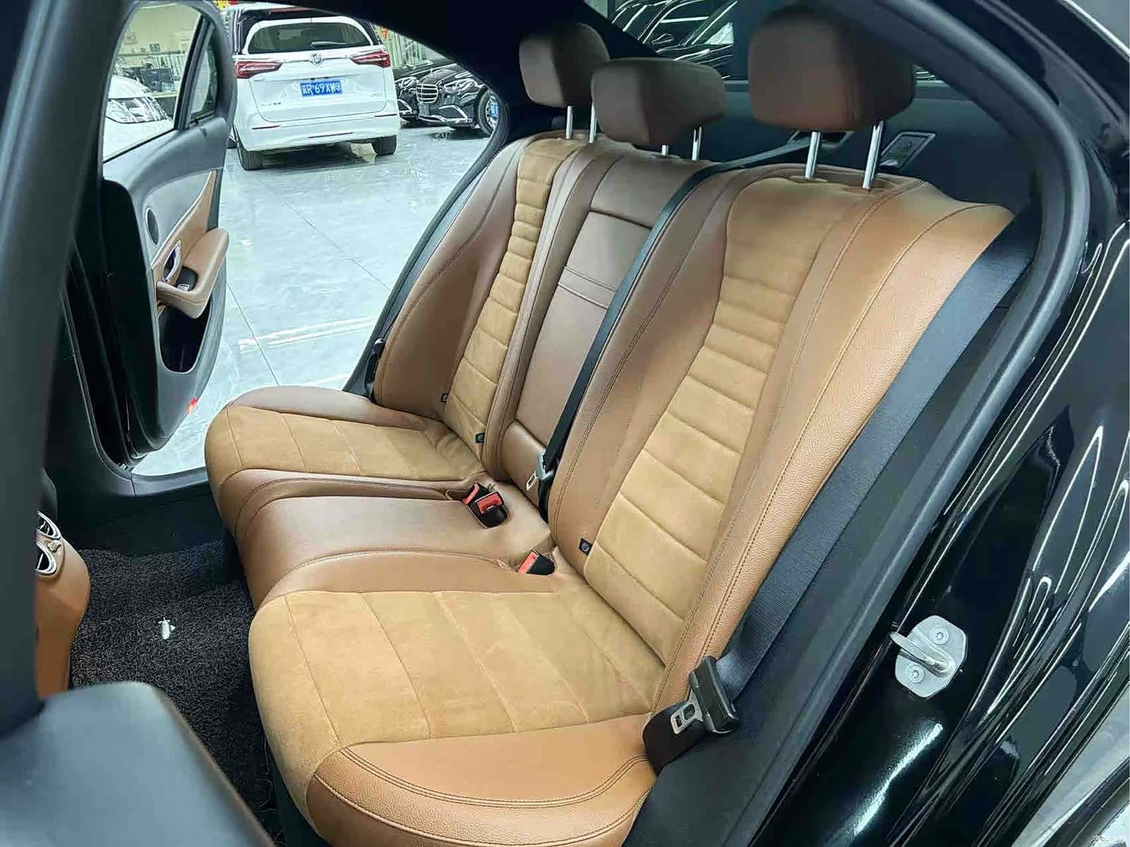 Mercedes-Benz E-Class, 2018 14