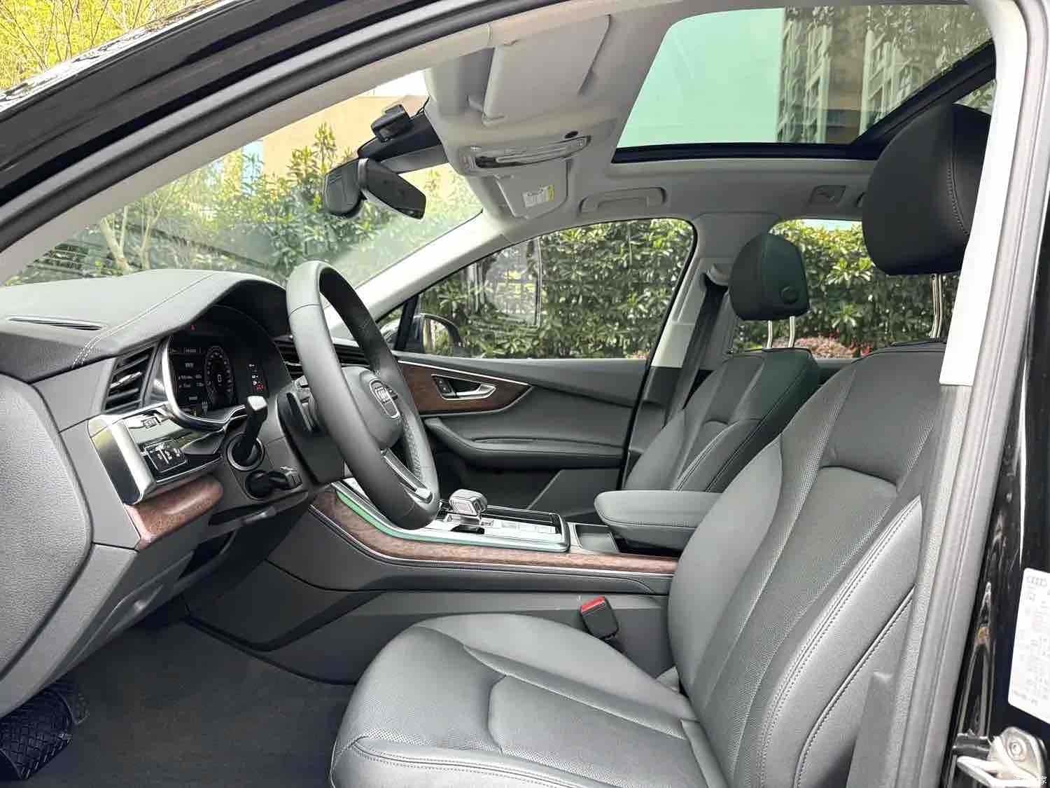 Audi Q7, 2023 4