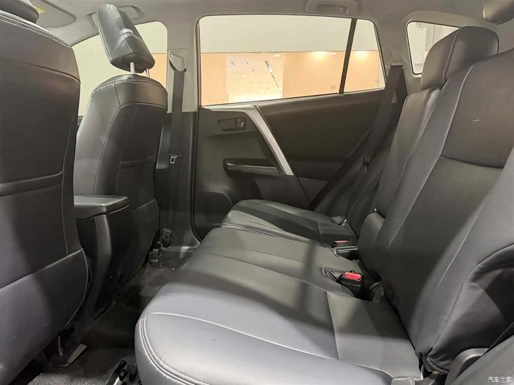 Toyota RAV4, 2019 9