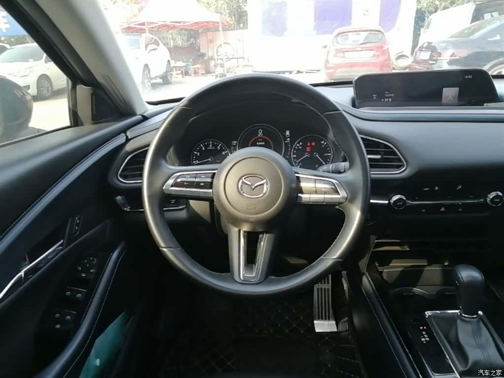Mazda CX-30, 2021 11