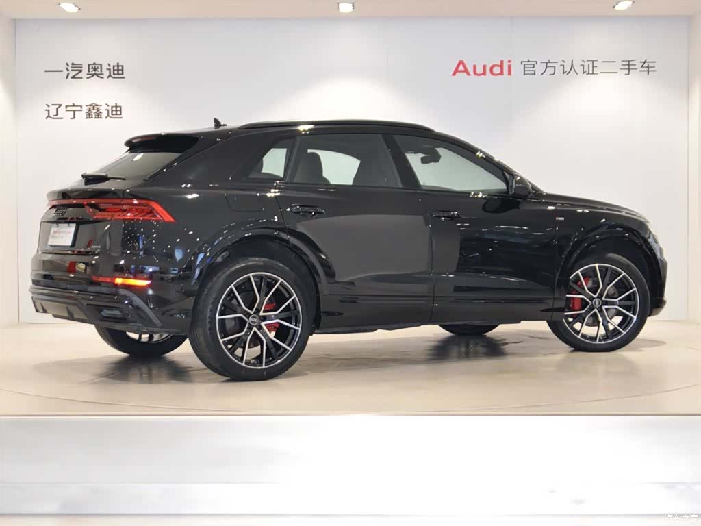 Audi Q8, 2024 4