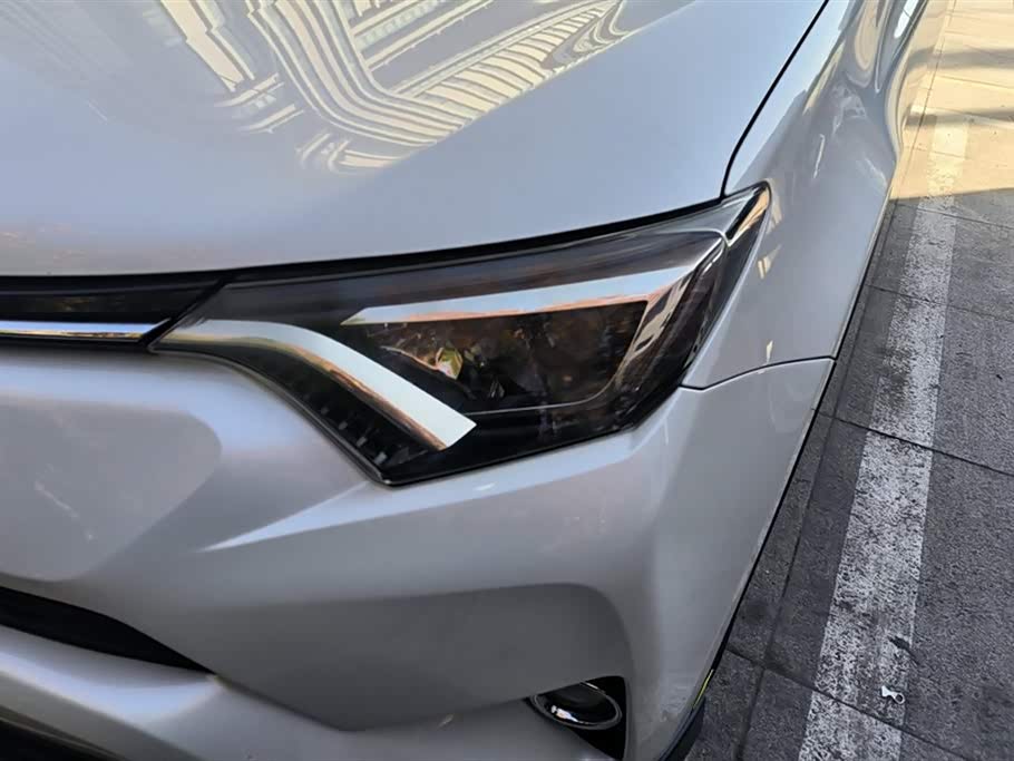 Toyota RAV4 Rongfang