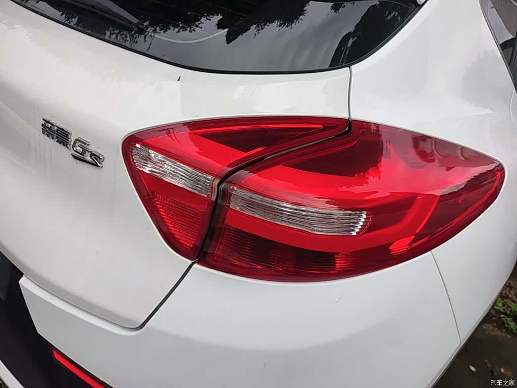Geely Emgrand, 2017 8