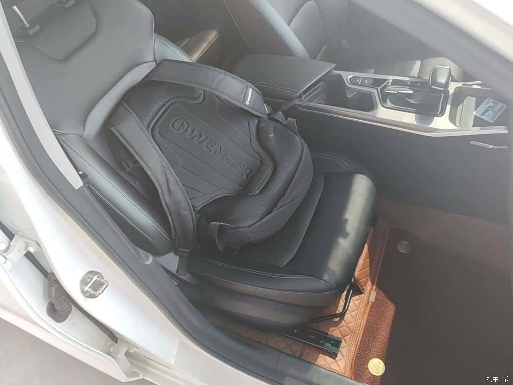 Geely Emgrand, 2023 25