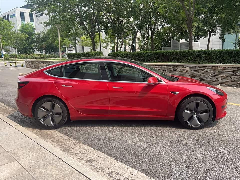 Tesla Model 3 Tesla Model 3