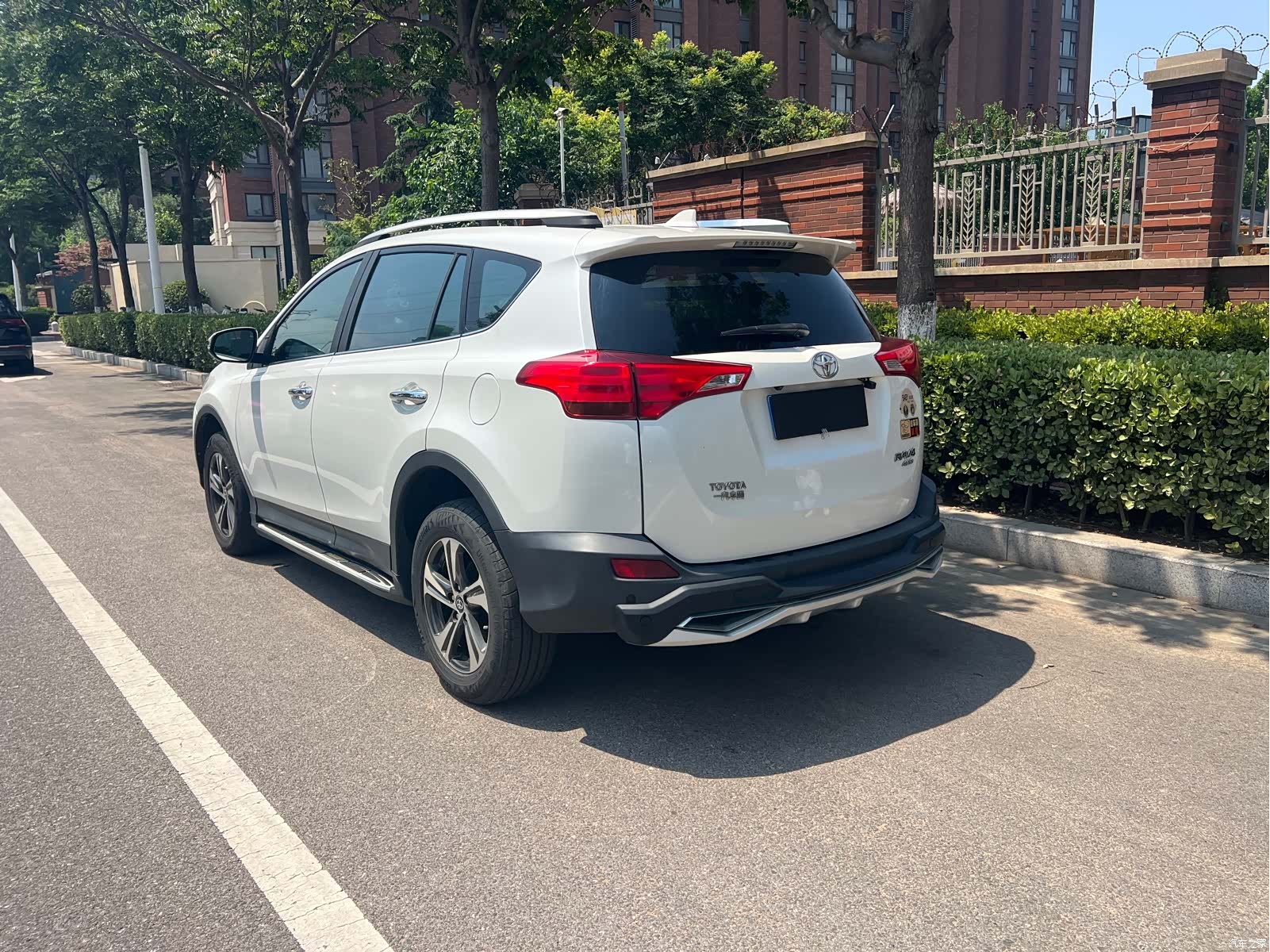 Toyota RAV4, 2016 все фото