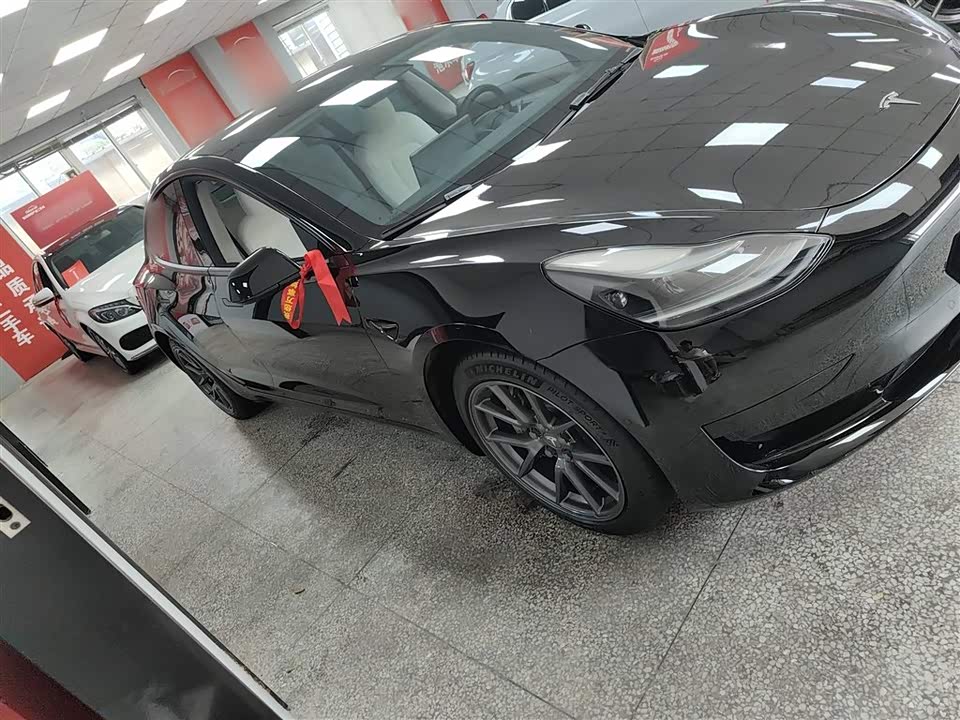 Tesla Model 3 Tesla Model 3