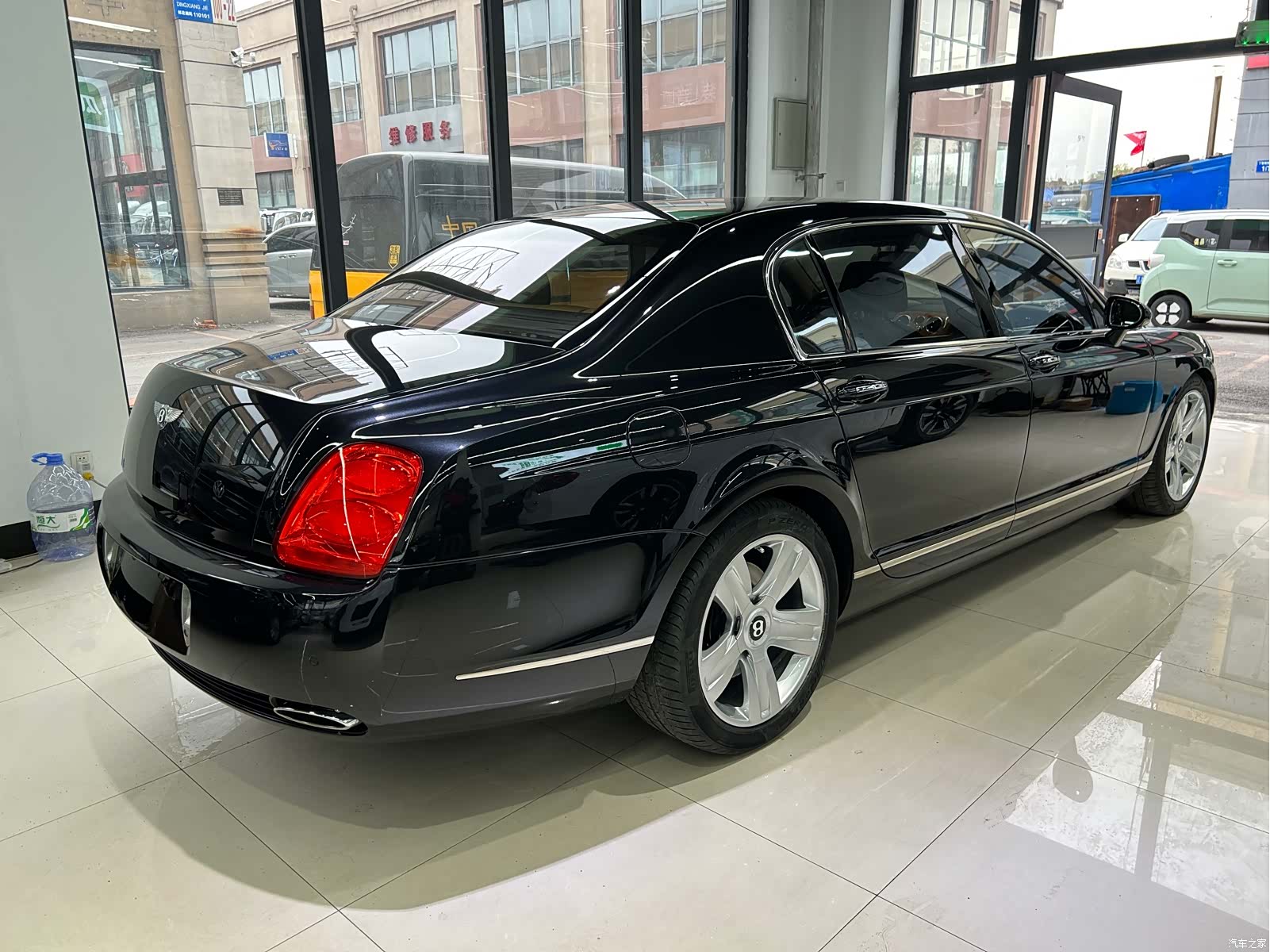 Bentley Flying Spur, 2007 7