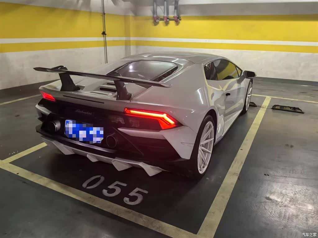 Lamborghini Huracán, 2023 4