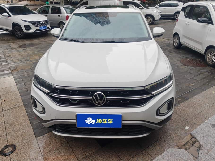 Volkswagen T-ROC exploring Songs