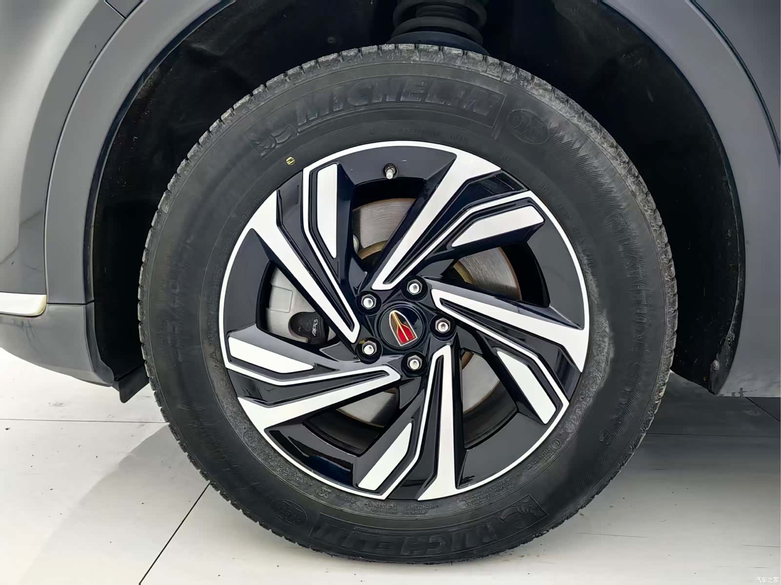 Hongqi HS5, 2023 14