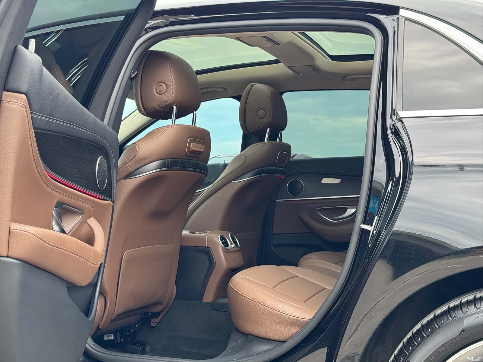 Mercedes-Benz E-Class, 2019 9