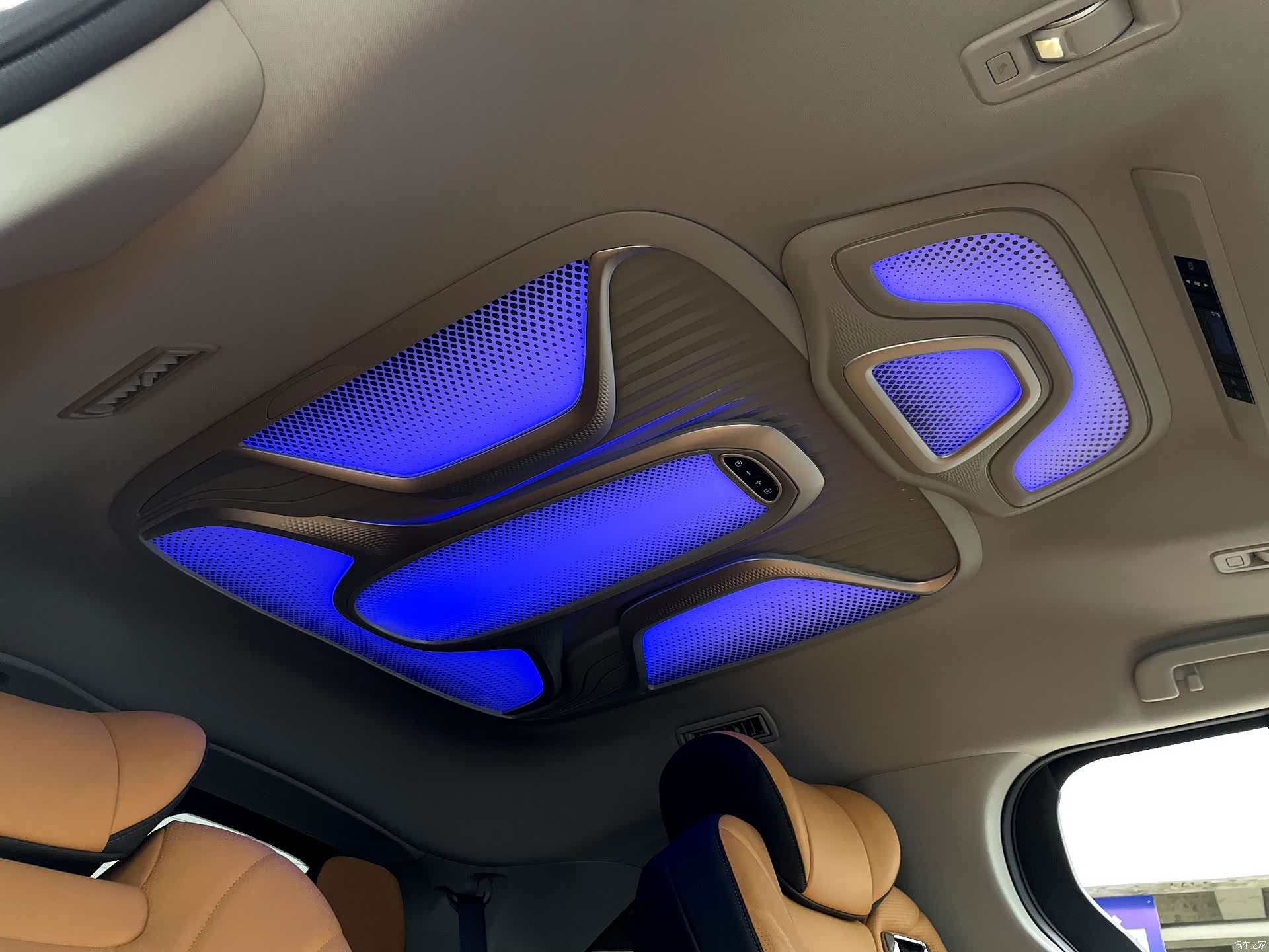 Toyota Sienna, 2025 13