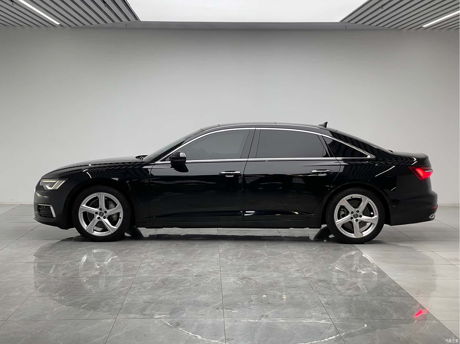 Audi A6L, 2019 7