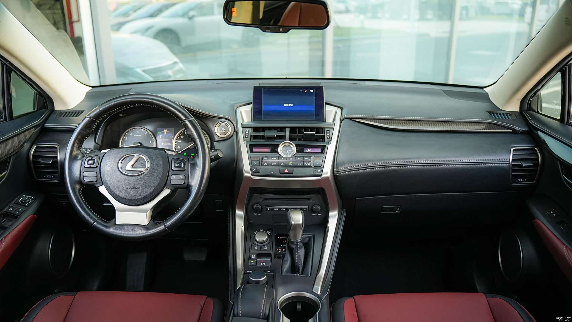 Lexus NX, 2016 14