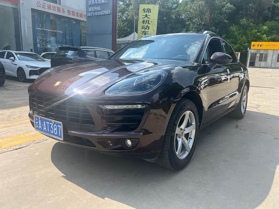 Porsche Macan Porsche Macan