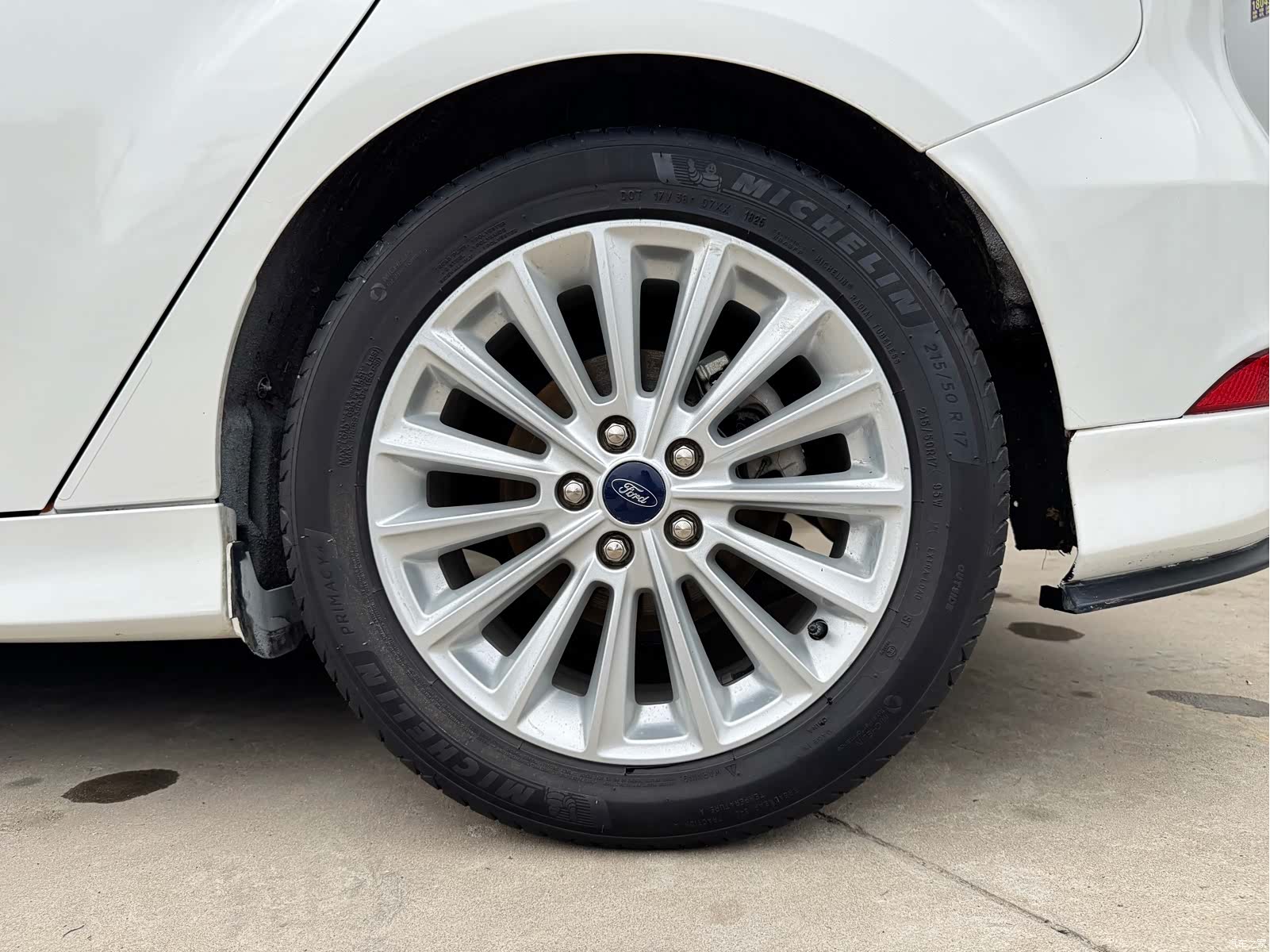 Ford Focus, 2018 11