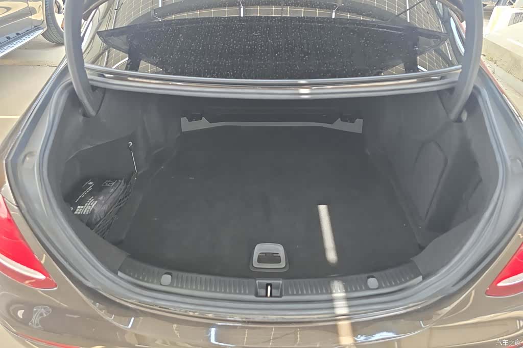 Mercedes-Benz E-Class, 2017 4