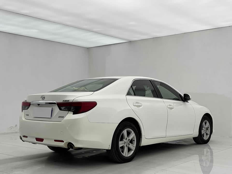 Toyota Reiz Toyota Reiz