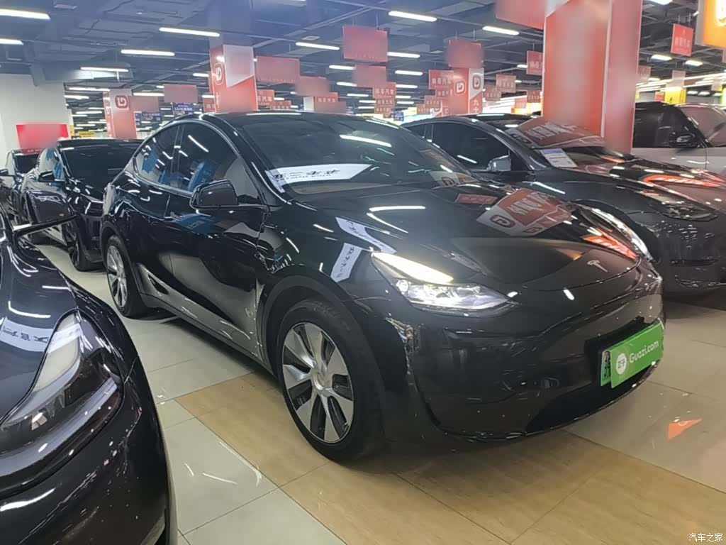 Tesla Model Y, 2022 4