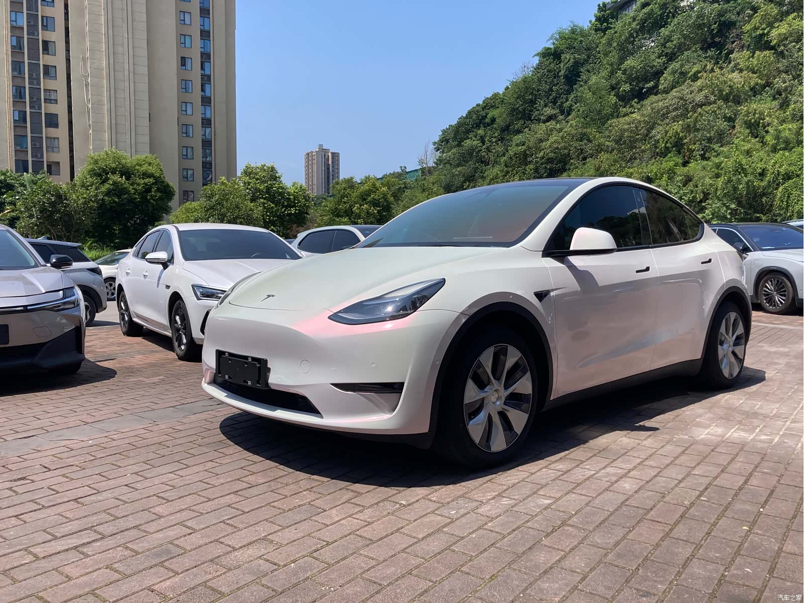 Tesla Model Y, 2021 3