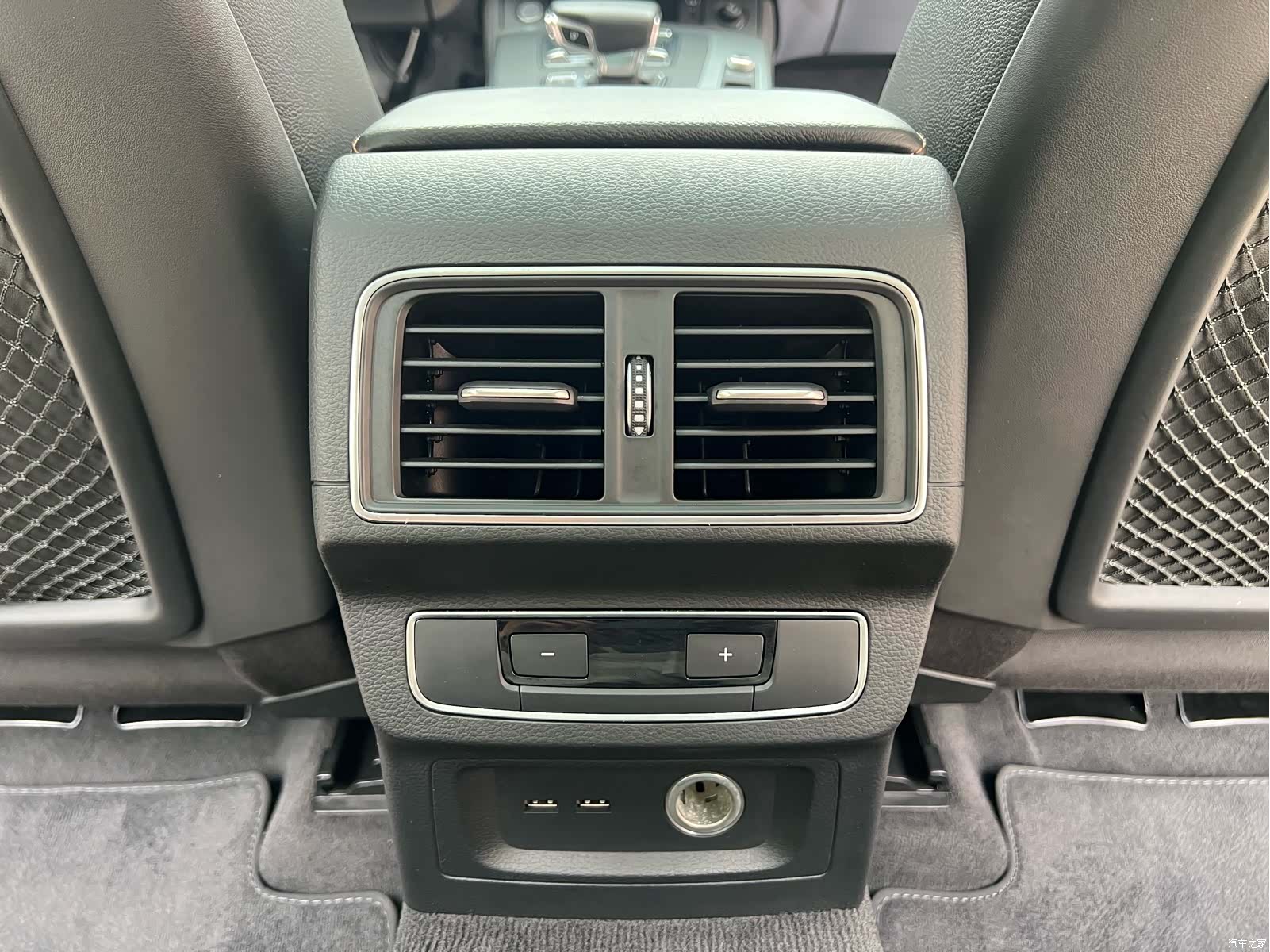 Audi Q5L, 2020 14