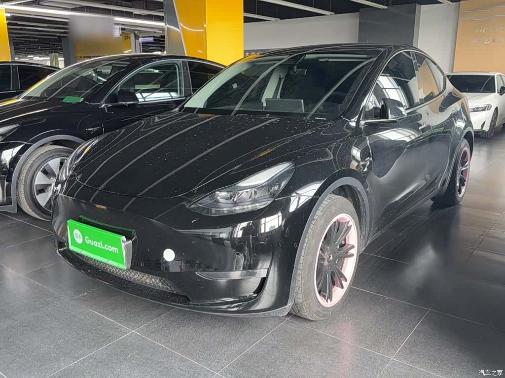 Tesla Model Y, 2024 2