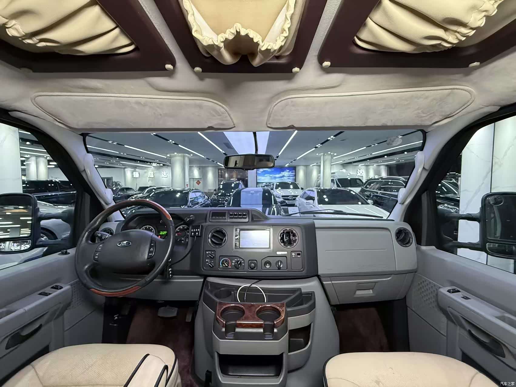 Ford E350, 2015 6