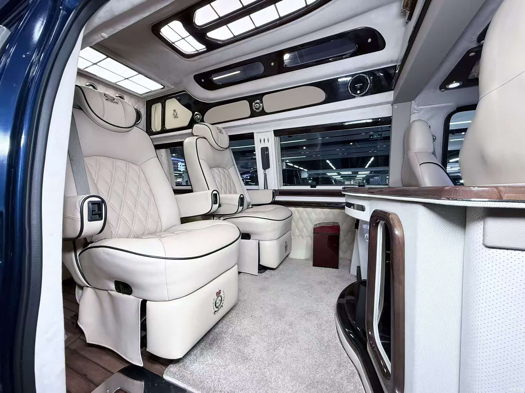 Ford E350, 2015 13