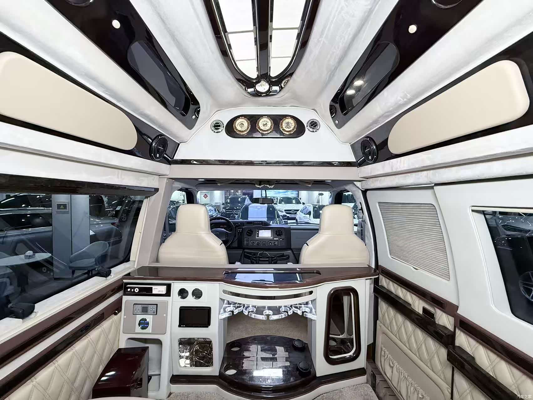 Ford E350, 2015 15