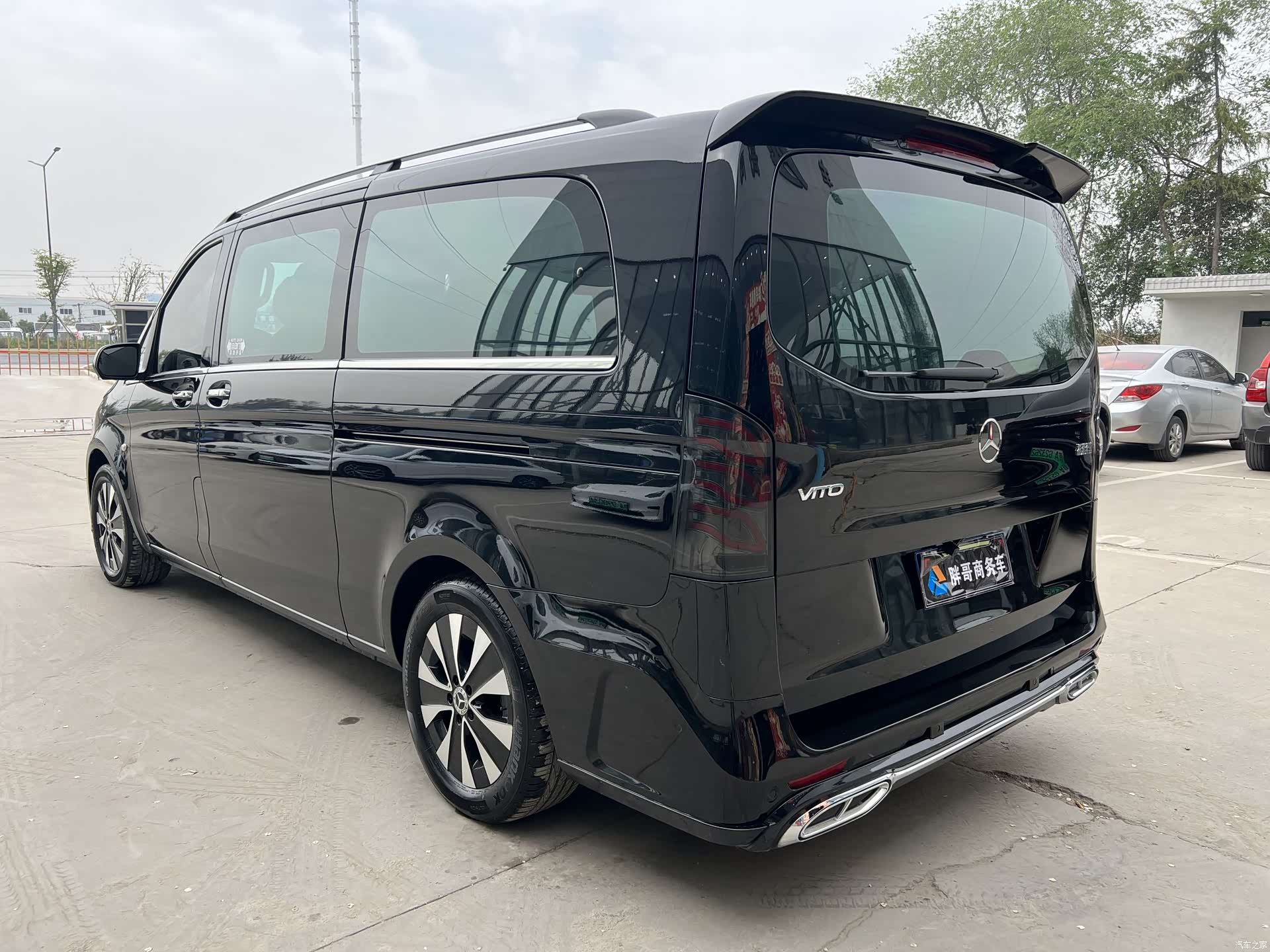 Mercedes-Benz 7, 2023 15