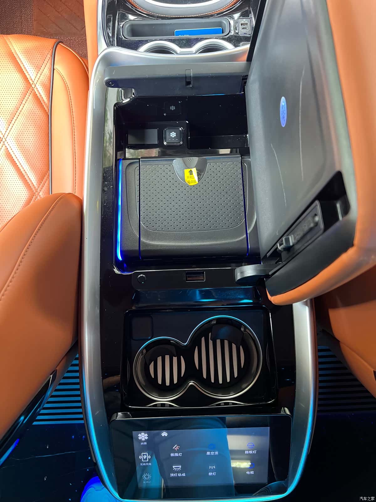 Mercedes-Benz 7, 2024 12