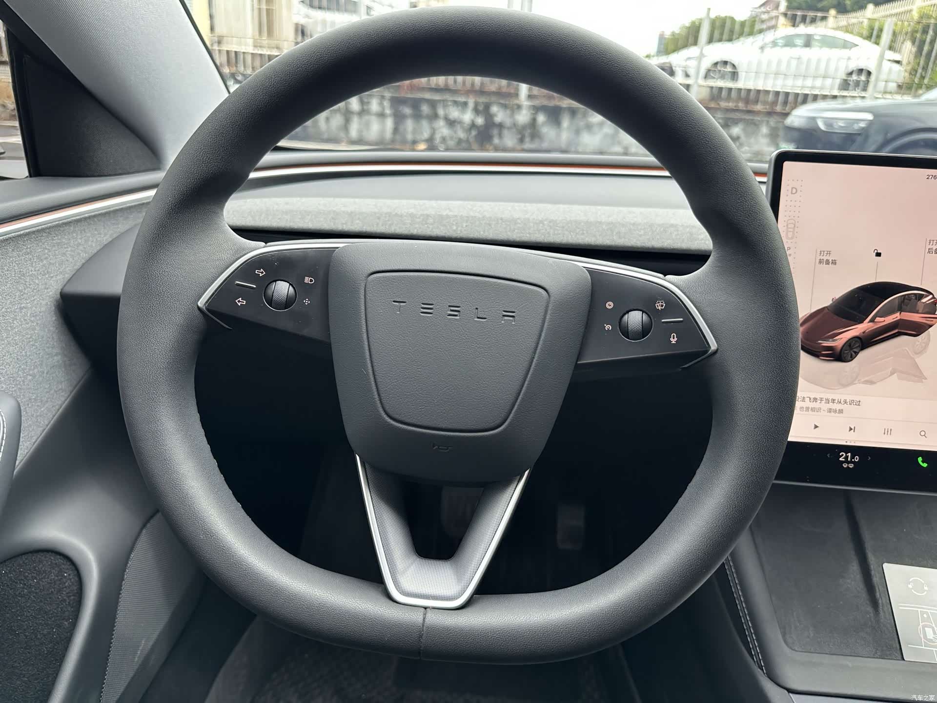 Tesla Model 3, 2024 11