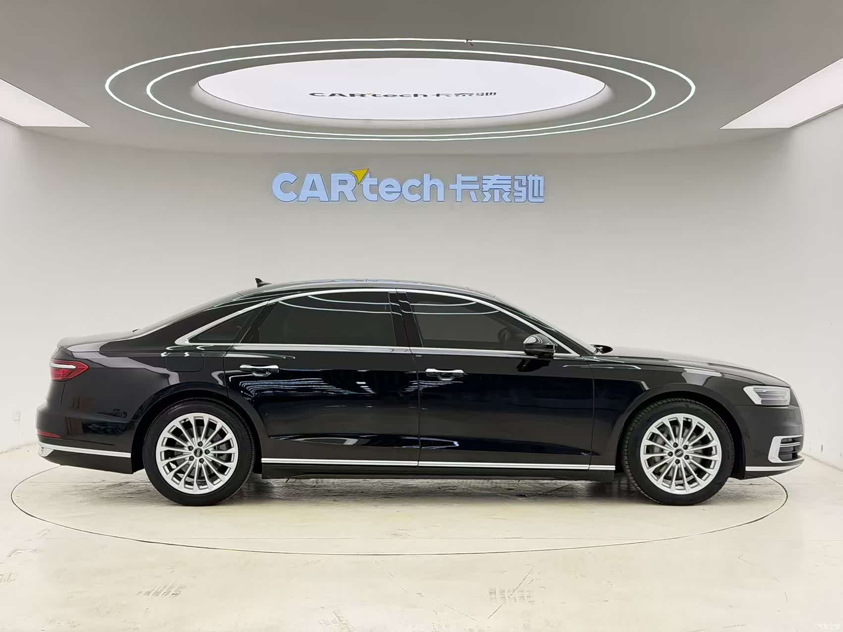 Audi A8L, 2022 все фото