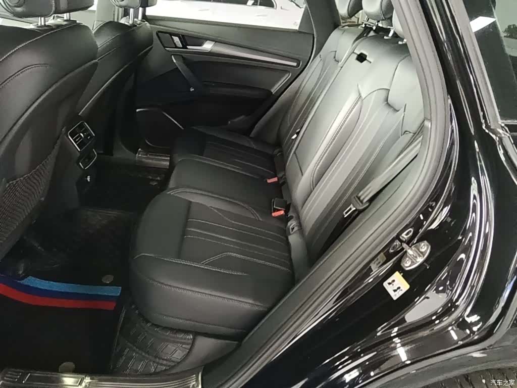 Audi Q5L, 2025 17