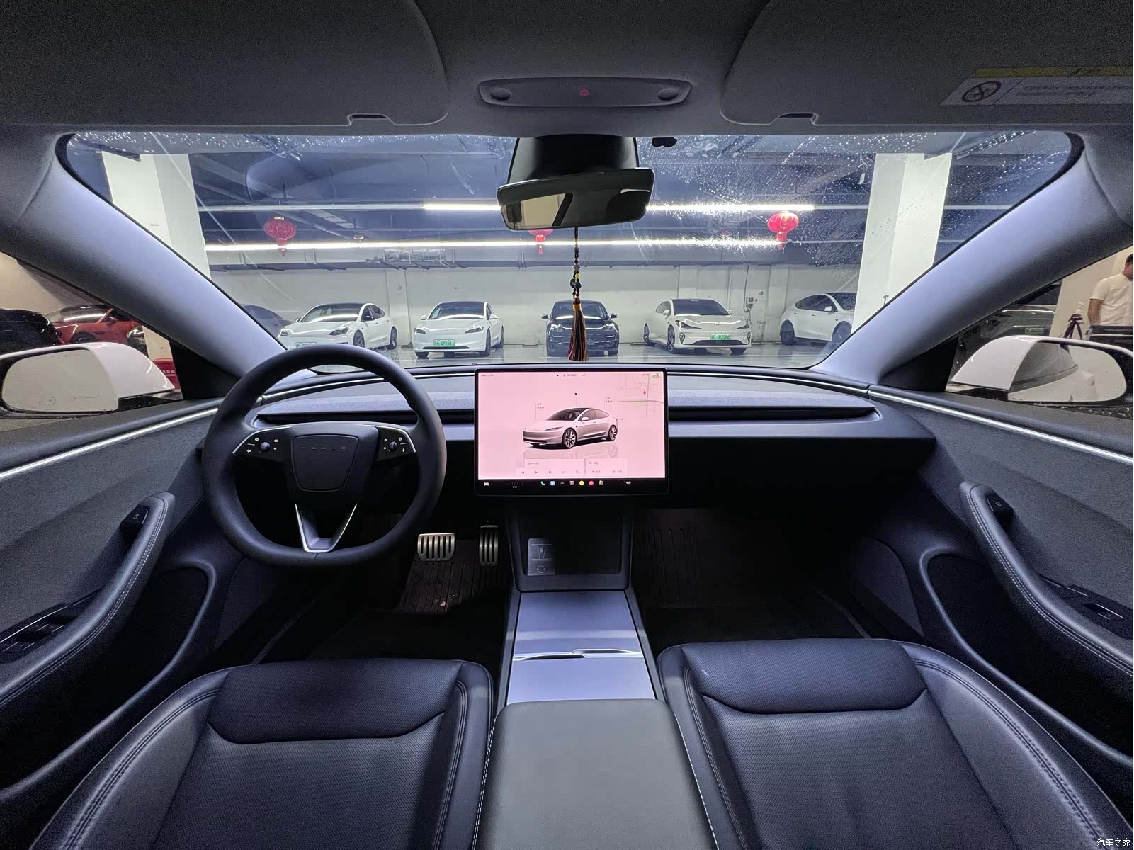 Tesla Model 3, 2025 7