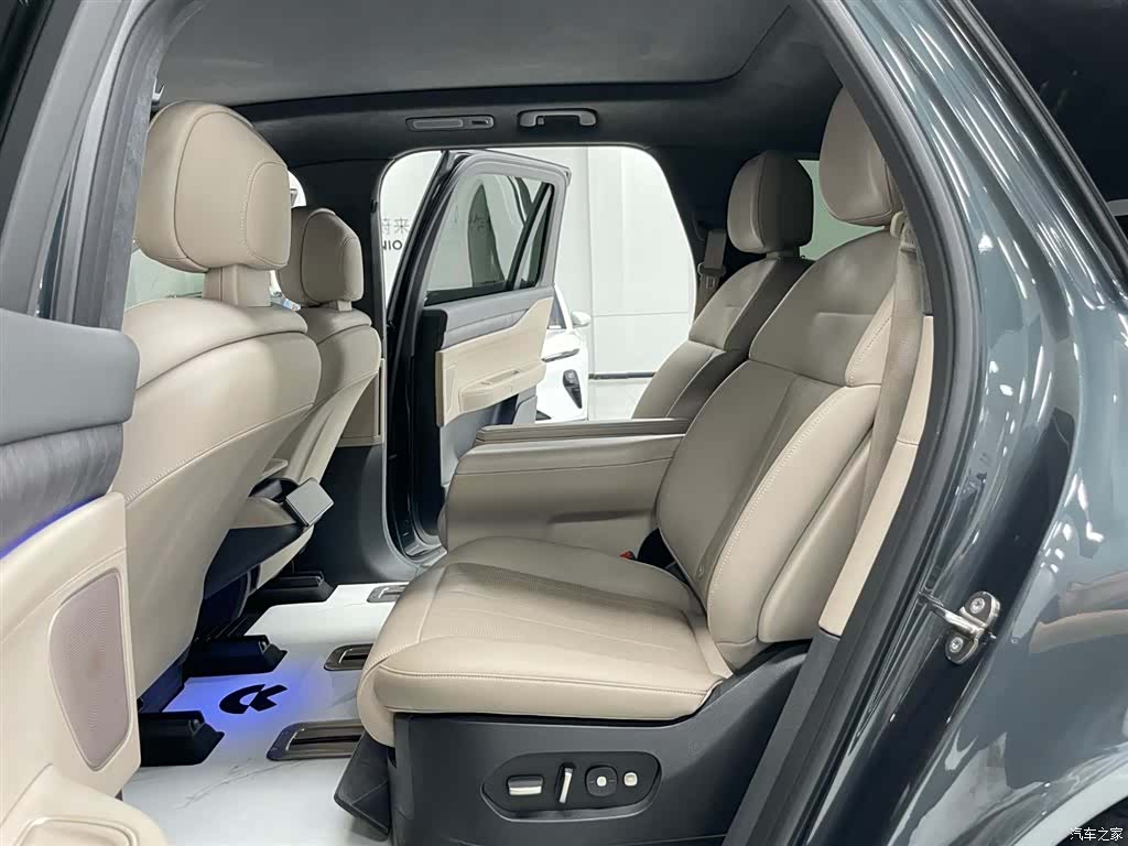 NIO ES8, 2023 9