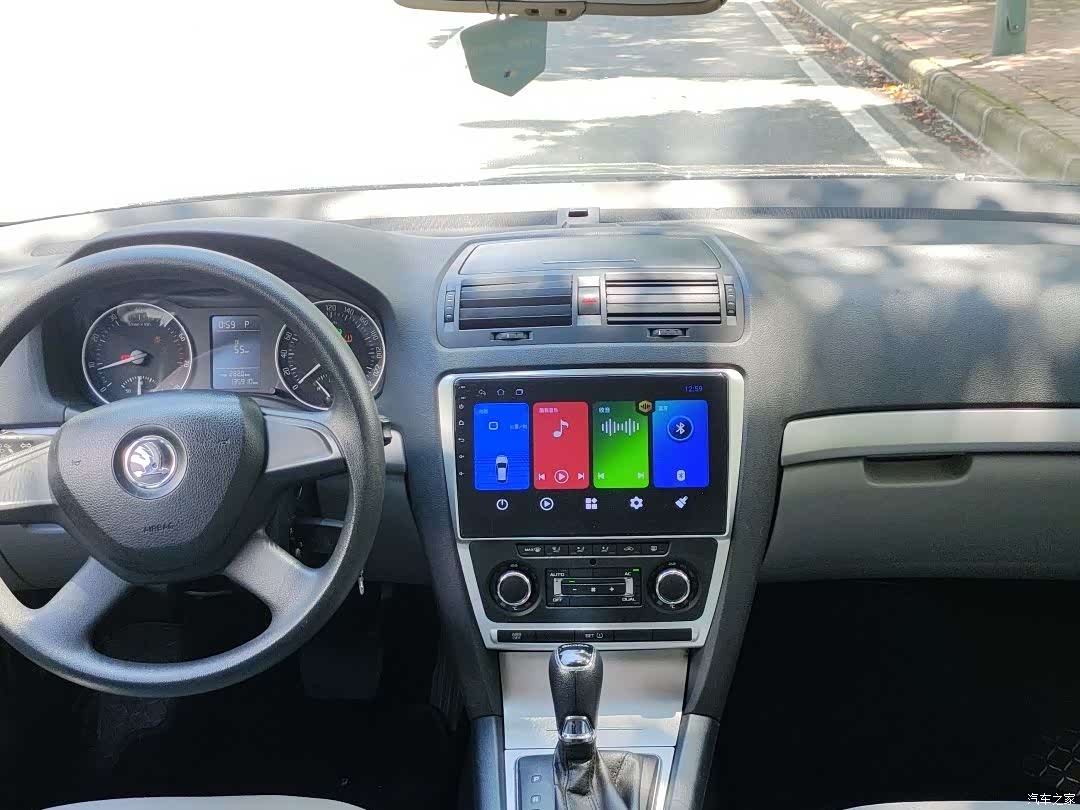 Skoda Octavia, 2014 10