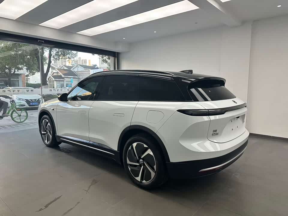 NIO ES6